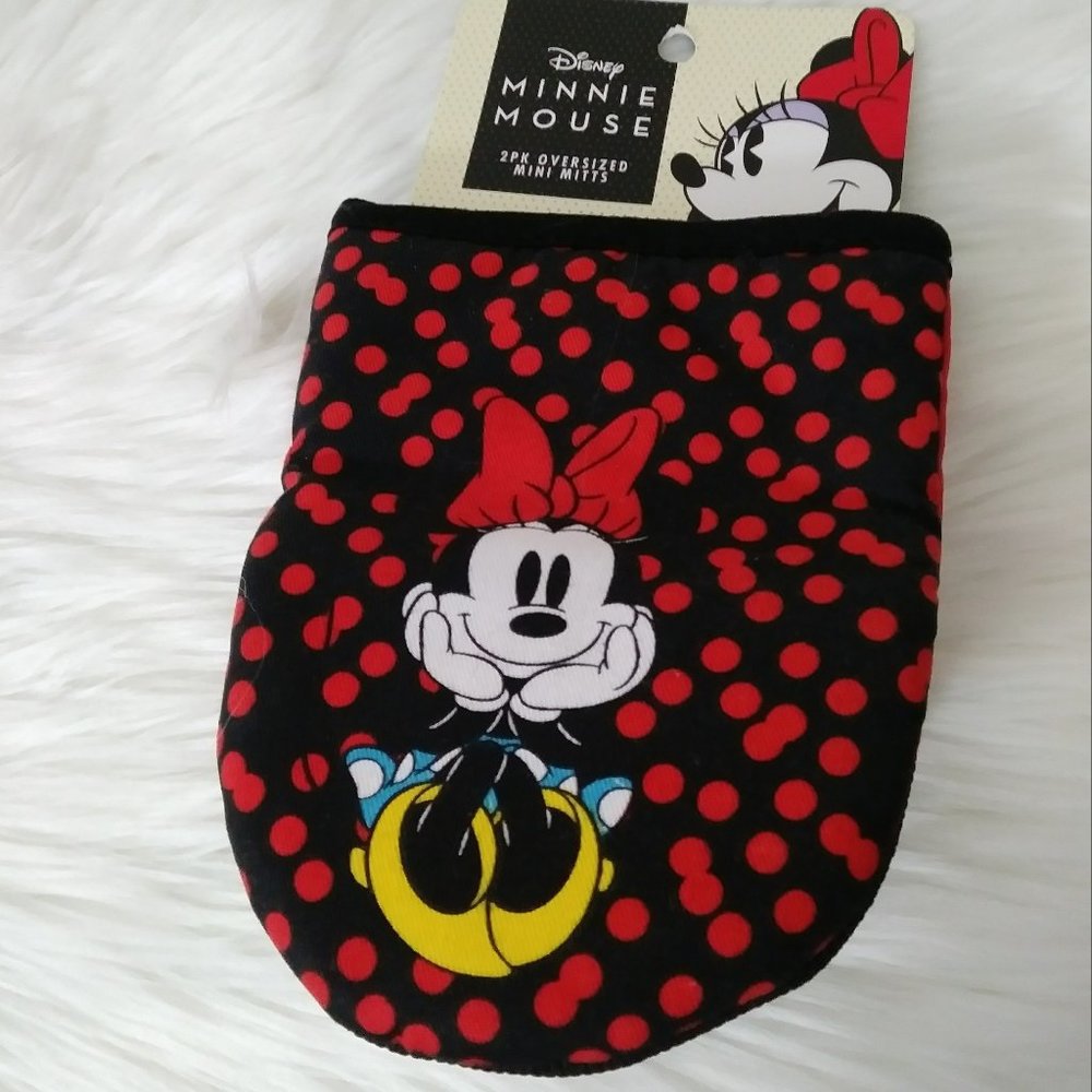 Disney MInnie Mouse 2 PK. Mini Mitts Red and Black